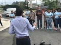 Julio Cesar Valdes dirigiendose a estudiantes