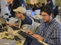 Participantes del taller trabajando en sus proyectos