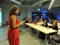 Personas escuchando charla sobre Mujer y Tecnología en Engine-4