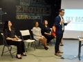 Personas escuchando charla sobre Mujer y Tecnología en Engine-4