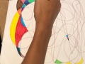 Participante realizando su obra