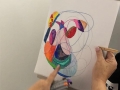 Participante realizando su obra