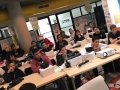 Jovenes tomando su curso de programación