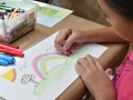 Participante realizando su obra
