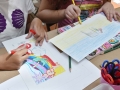 Participantes realizando sus obras