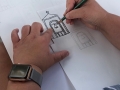 Participante realizando su obra