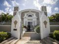 La parroquia Santa Cruz, ubicada frente a la plaza pública de Bayamón, es una de las iglesias antiguas de Puerto Rico. Su construcción comenzó en el 1772. Xavier Garcia / Fotoperiodista (XAVIER GARCIA)